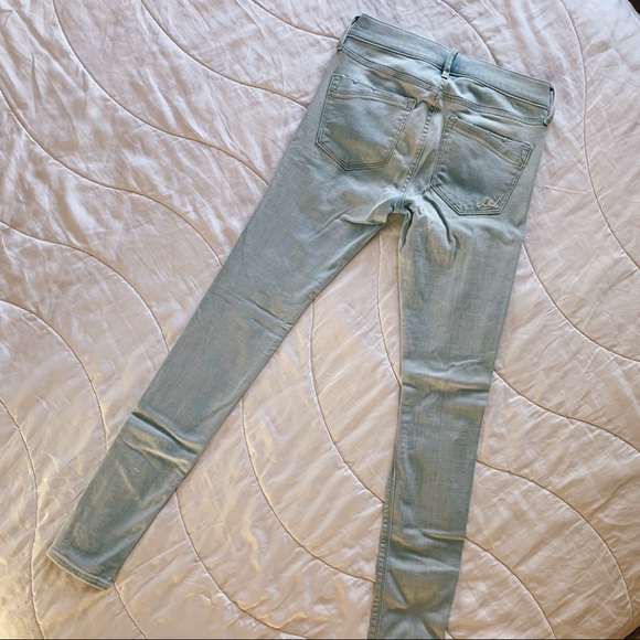 Light Wash Jean - Picture 3 of 8